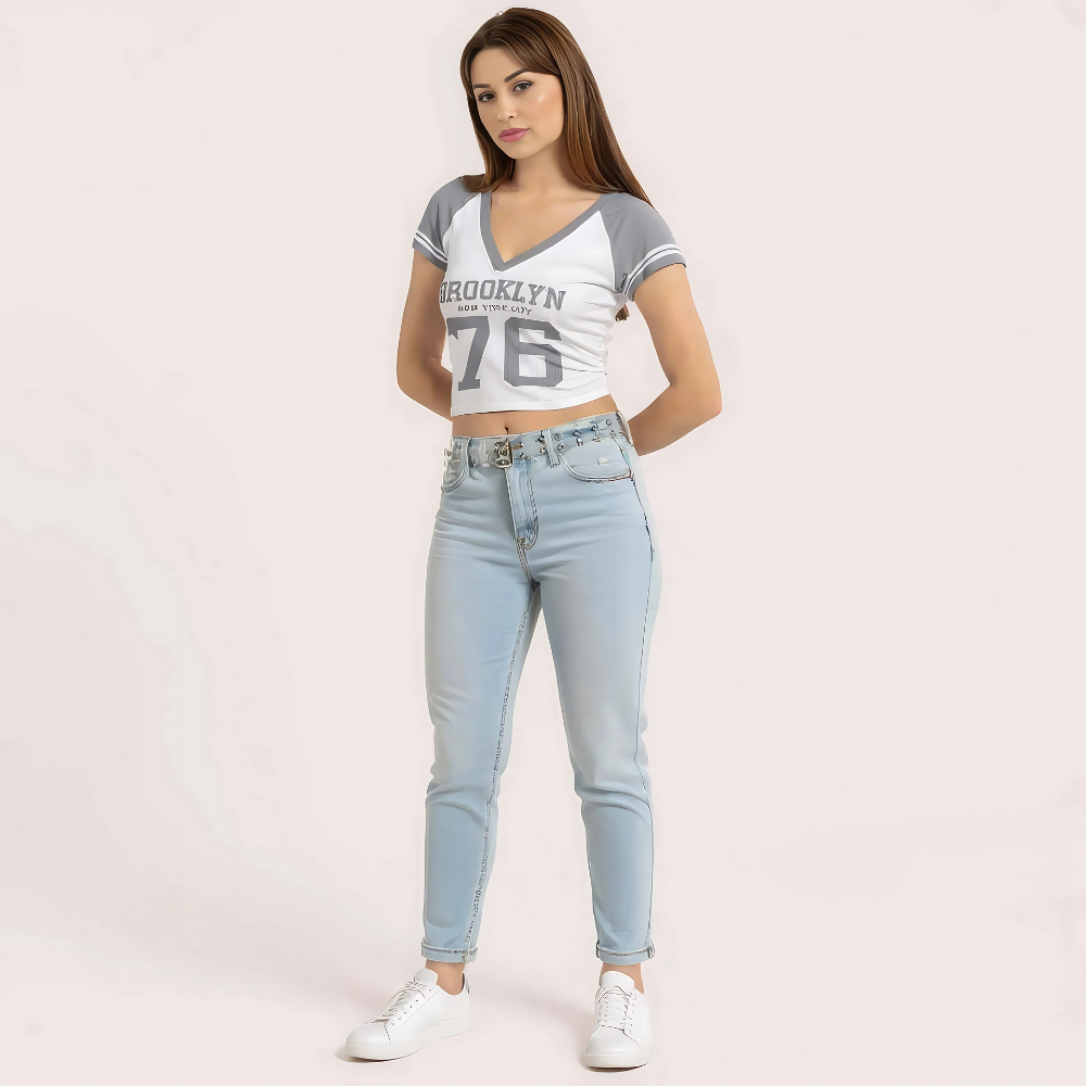 Women's Brooklyn '76 Graphic Crop Top – Sporty V-Neck Tee